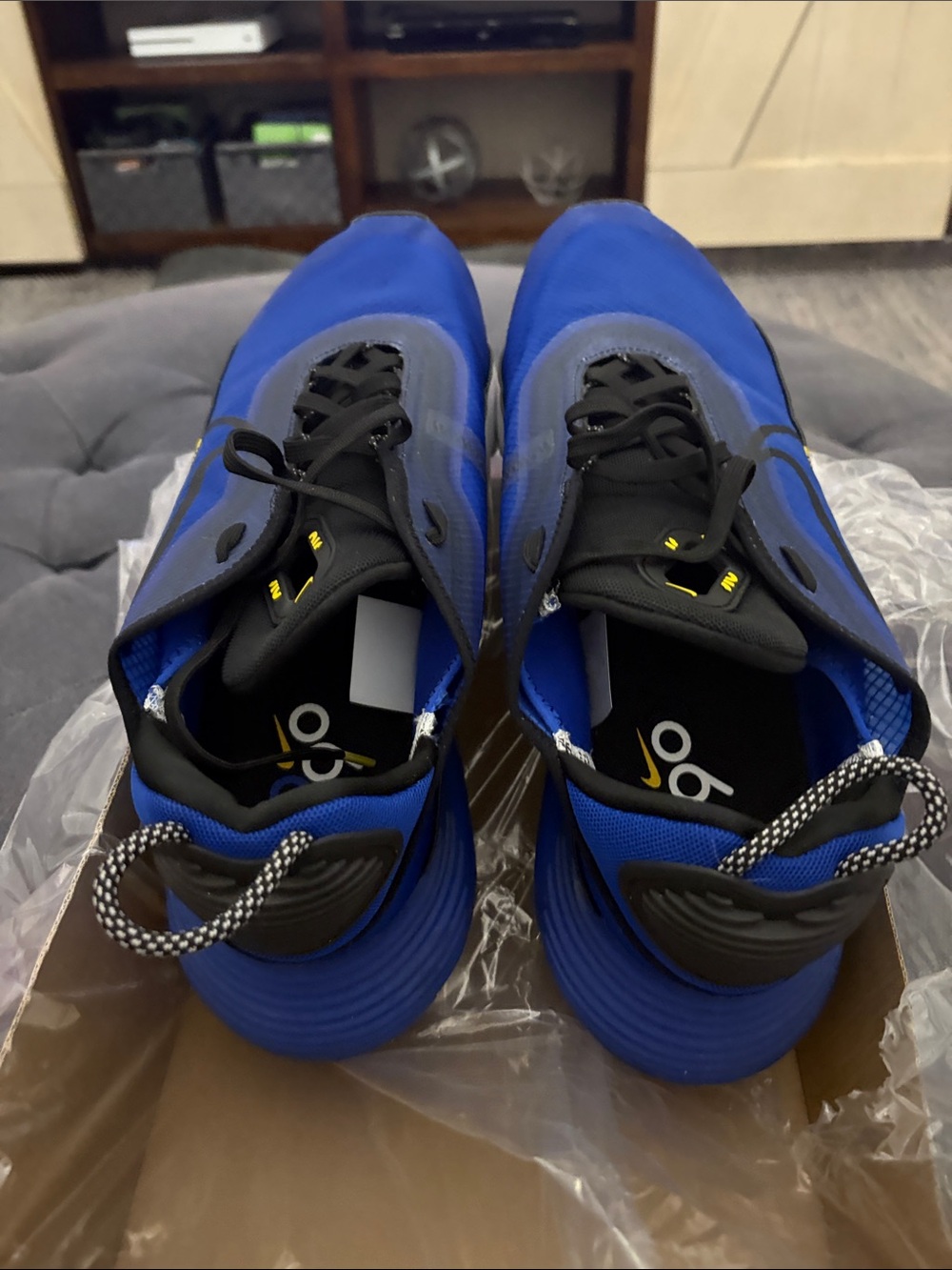 Nike Men’s Royal Blue and Black Lightweight Sneakers